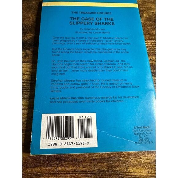 The Case of the Slippery Sharks Vintage 1988 Kids Paperback Book Stephen Mooser - Picture 4 of 5